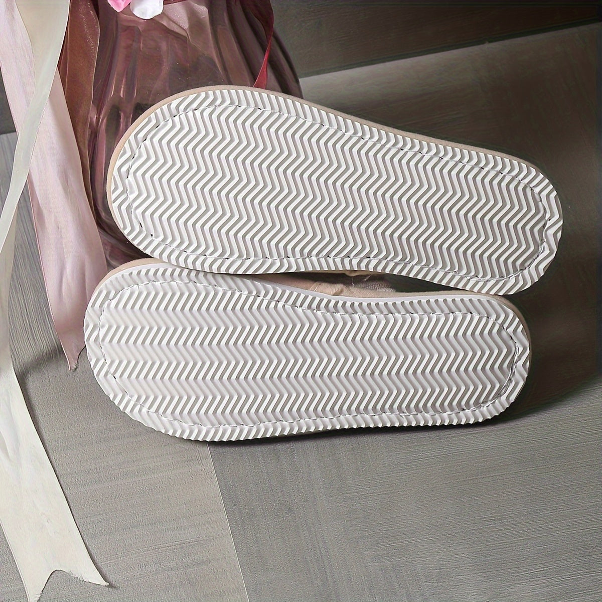 Nora™ | Chaussons rayés